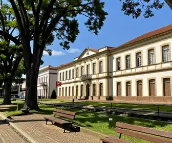 Descubra o Largo da Estação Férrea em Caxias do Sul