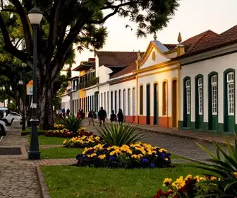 Explore os Encantos de São Pelegrino em um Walking Tour Explore os Encantos de São Pelegrino em um Walking Tour